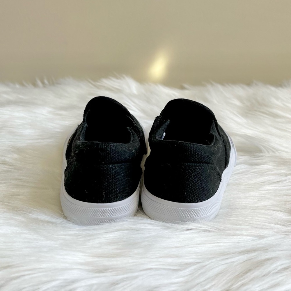 NWOT Children’s Place Black Slip On shoes - Picture 7 of 7